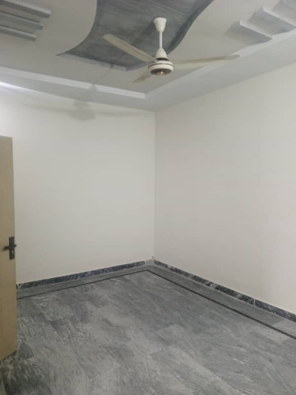 Sapret flat available for rent Model town phs 1 6