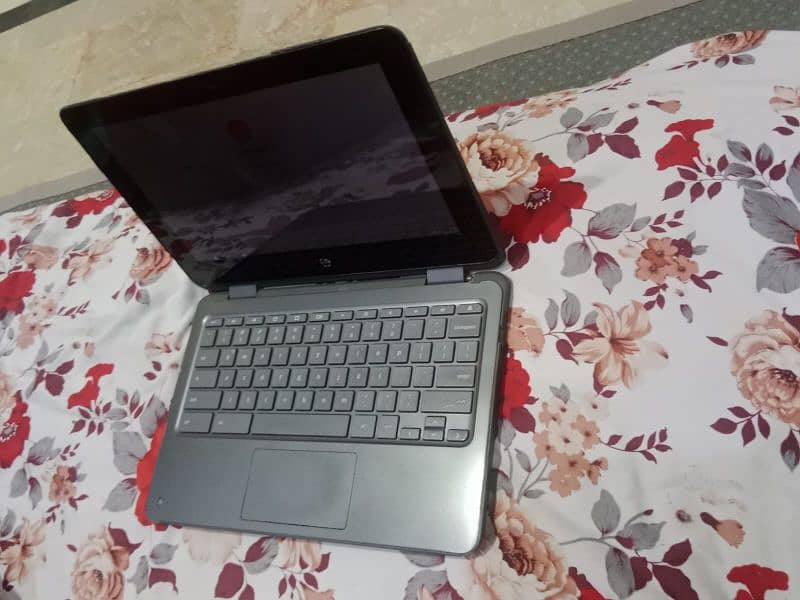 hp chrome book with touch screen 4