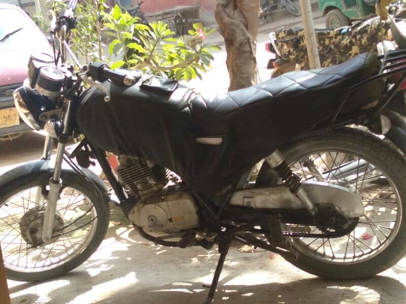 selling Suzuki 150 Karachi number 1