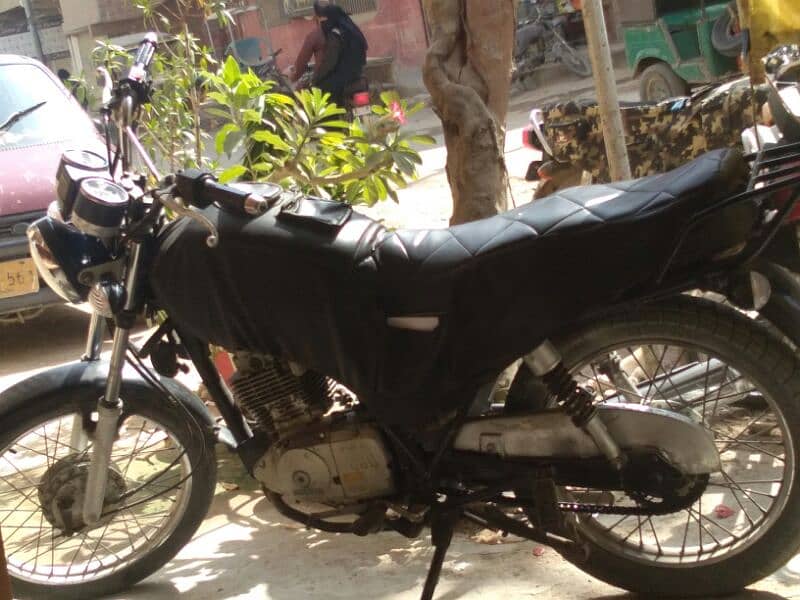 selling Suzuki 150 Karachi number 2