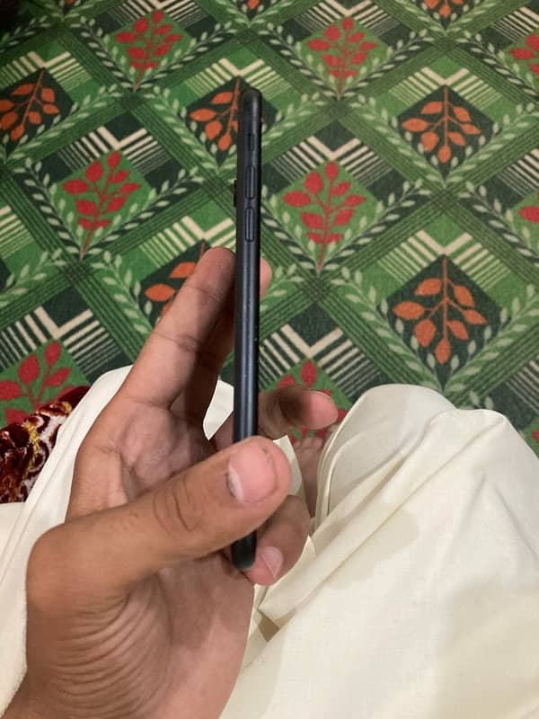 iphone xr 1