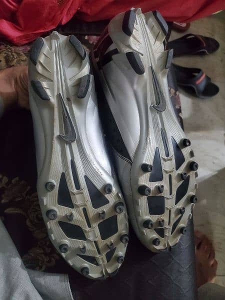 Nike original Football shoes for sale 3