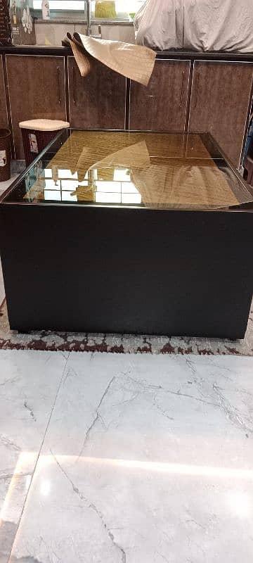 Table is Good Condition And they Have 2 big space and 2 daraz 3