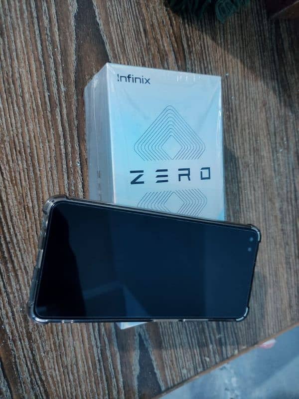 infinix Zero 8 (pro) 8/128 4