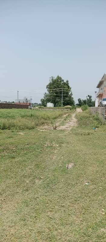 10 Marla plot for sale on new Kali road sun face plot. 0