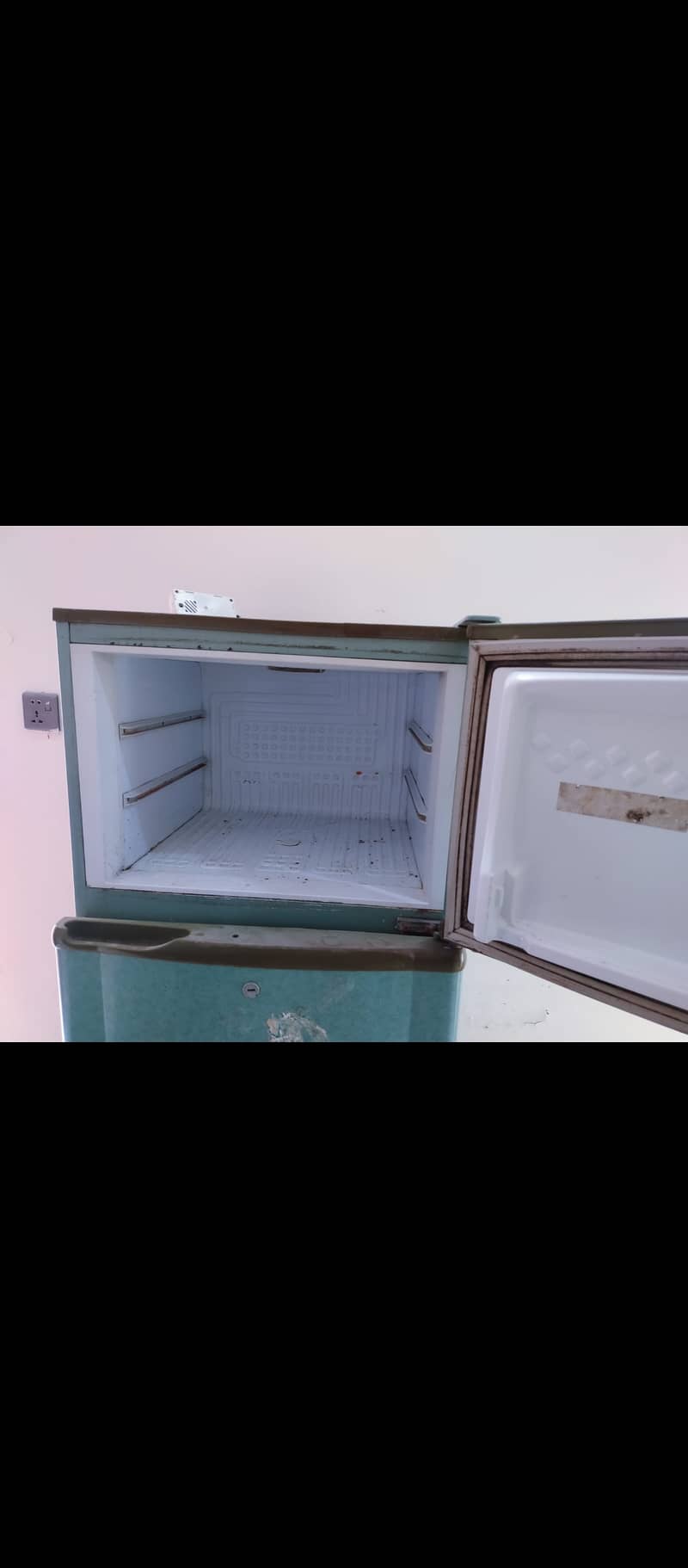 PEL Refrigerator in good condition 1