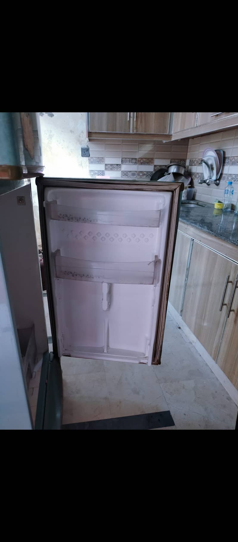 PEL Refrigerator in good condition 2