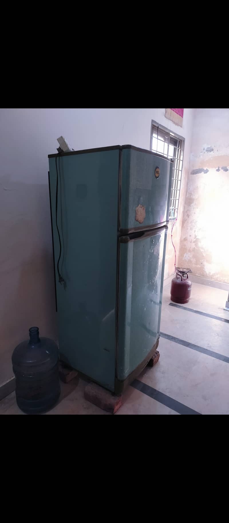 PEL Refrigerator in good condition 6