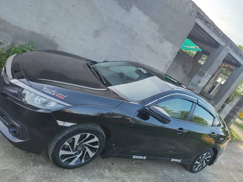 Honda Civic Oriel 2016 (SUNROOF) 1