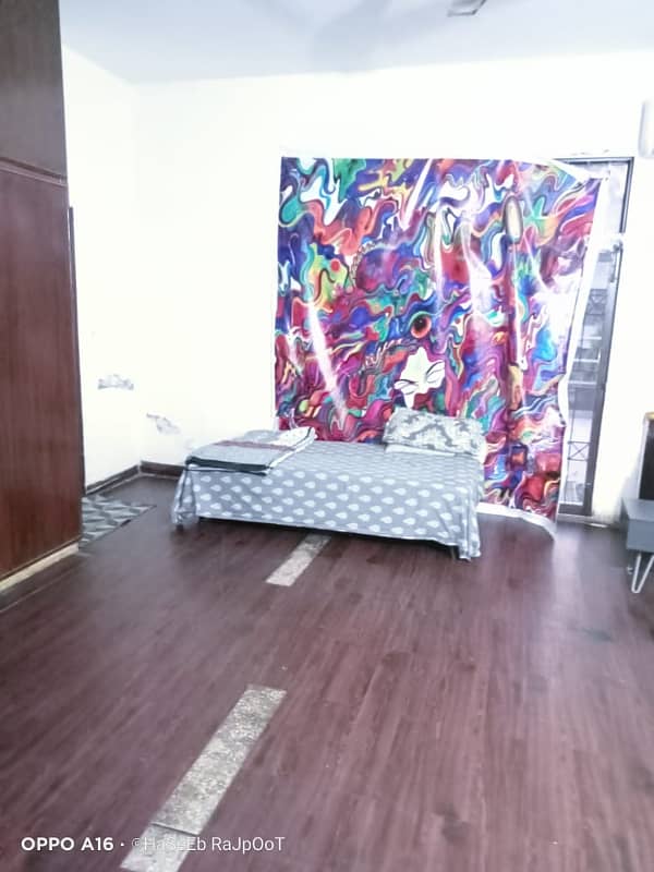 10 Marla Upper Portion Available For Rent In Bridge Colony. 1