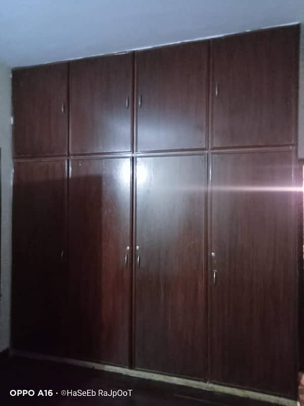 10 Marla Upper Portion Available For Rent In Bridge Colony. 3