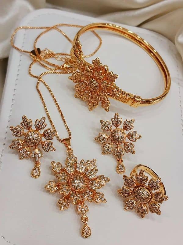 Flowers Design Necklace Set Free Home Delivery 1