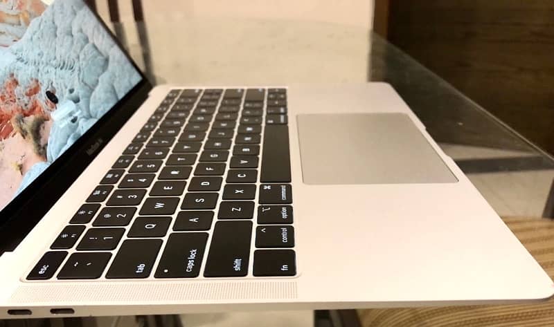 Mac Book Air 2019 3