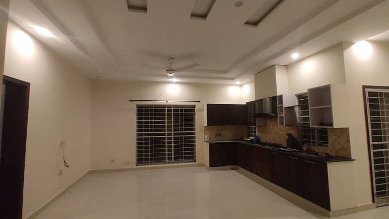 1 Kanal Upper Portion Available For Rent 3