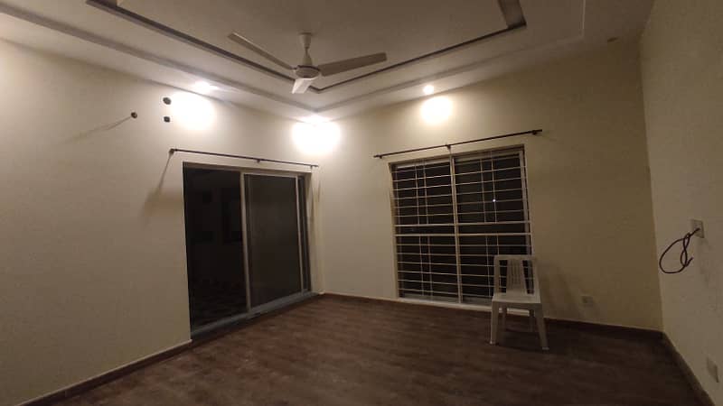 1 Kanal Upper Portion Available For Rent 9