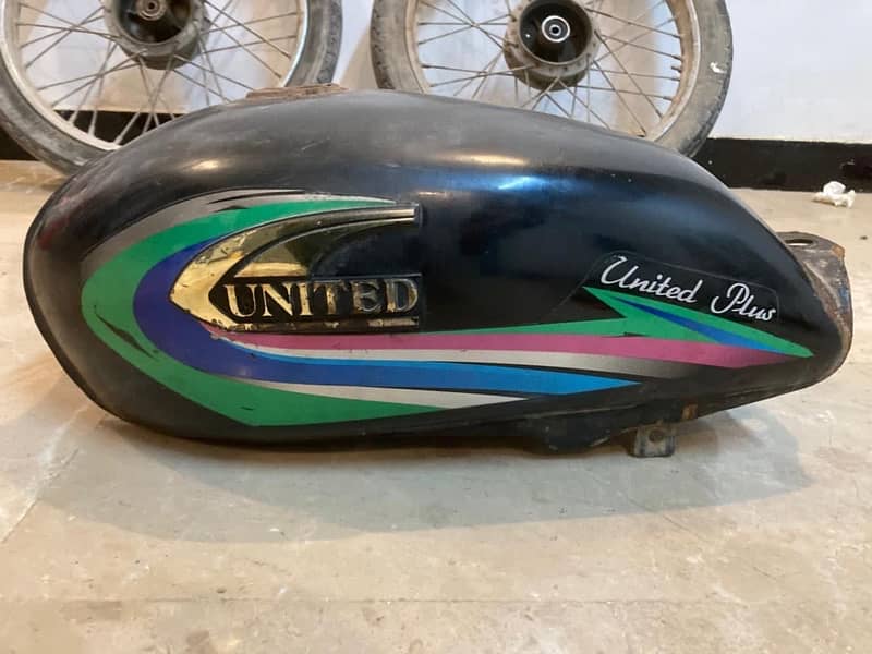 United 100 bike Parts 4