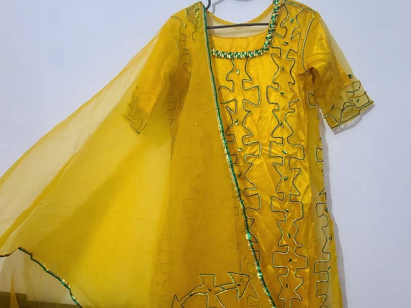 mehndi suit 2