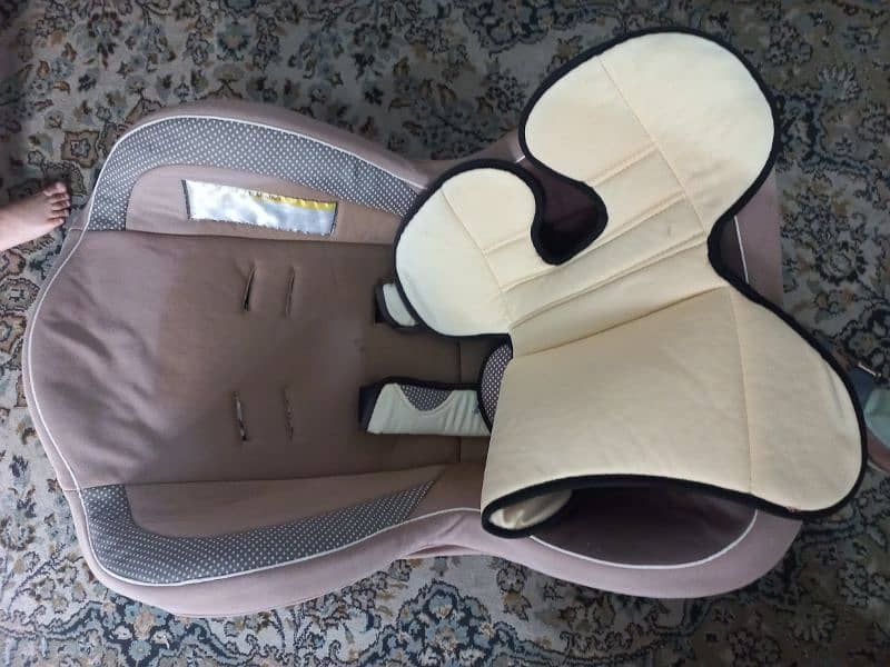 Car seat for upto 3 year olds 1