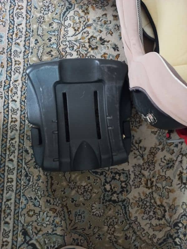 Car seat for upto 3 year olds 3