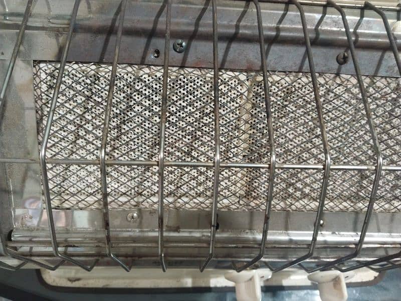 gas heater last season main liya tha for sale hai 1