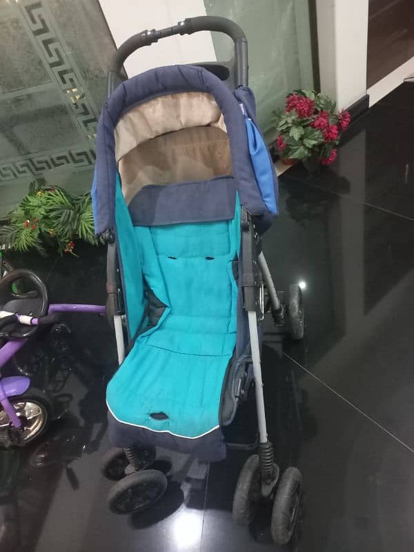 Juniors Stroller + Carrycot 1