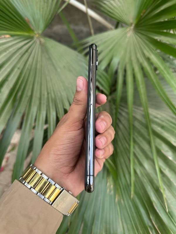 Iphone XsMax Non PTA 4