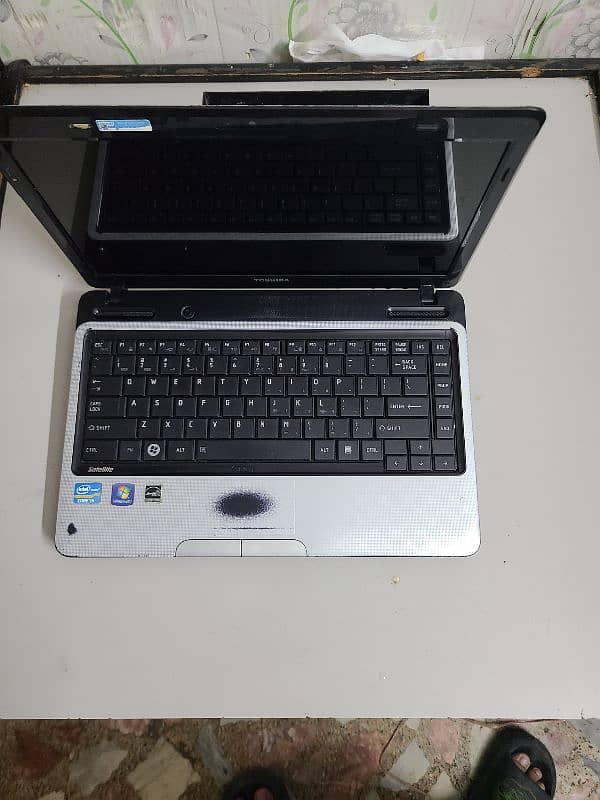 Laptop Core i5 2nd Generation 1