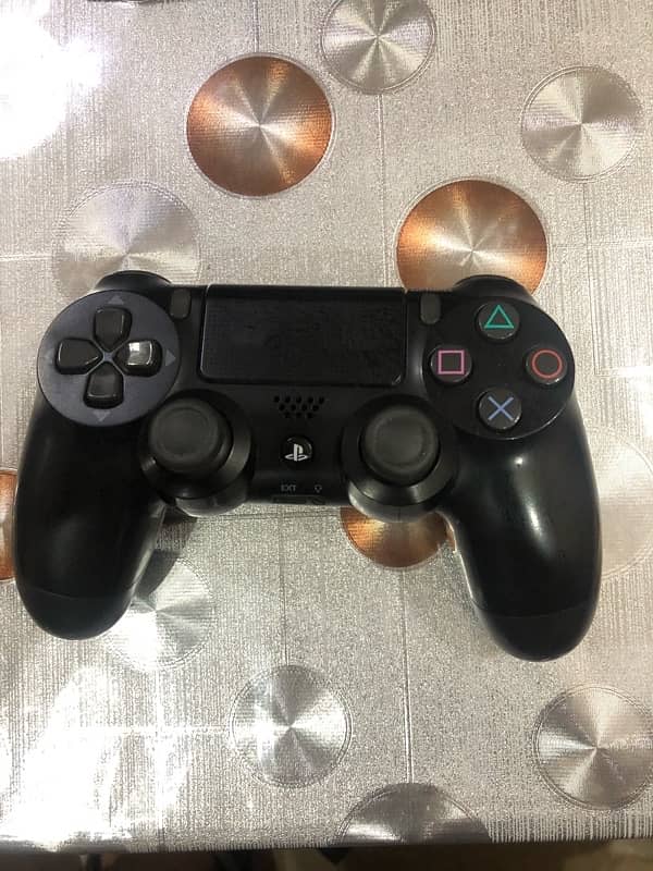 Ps4 slim 500 gb with 2 games( price negotiable) 3