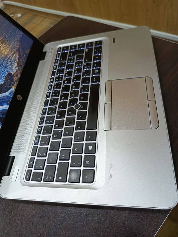 Laptop HP 840GB 3