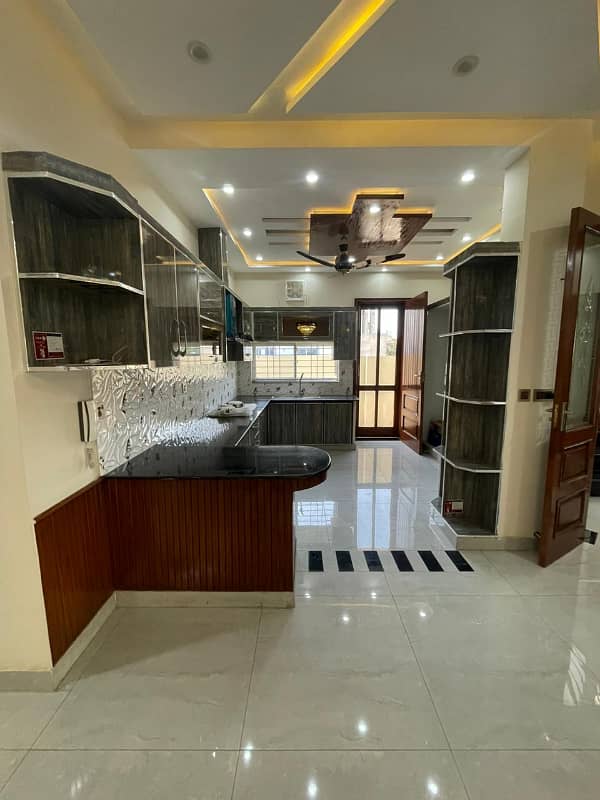 10 Marla Luxury House For Sale In Bahria Town Rafi Block 6