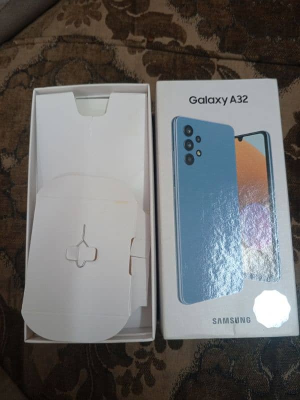 Galaxy A32 good condition 6 /128 0