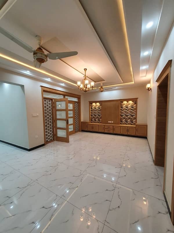 14 Marlas Tile Flooring Ground floor All Facilities Available G-13 18