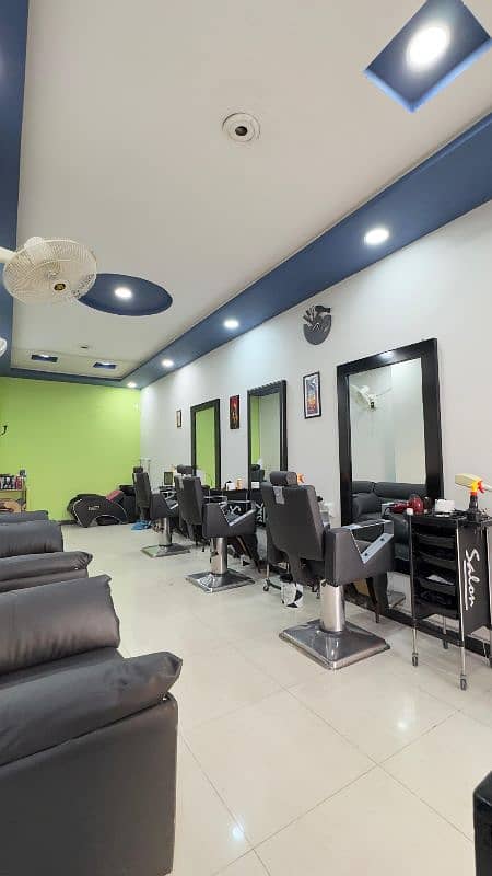 men's saloon gulbreg greens Islamabad 1