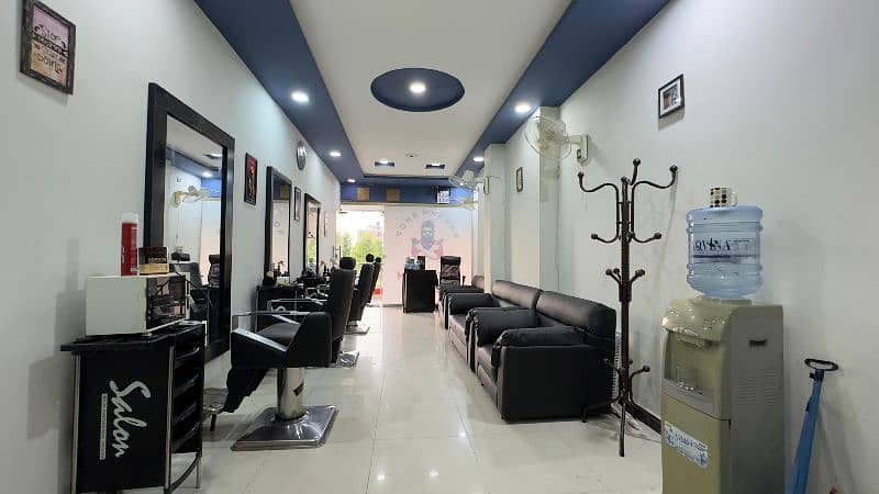 men's saloon gulbreg greens Islamabad 2