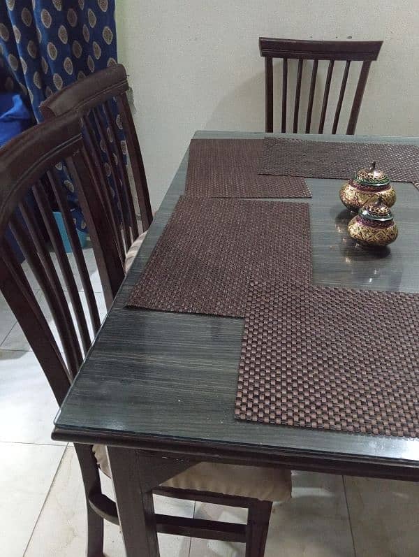 6 seater dining table 0