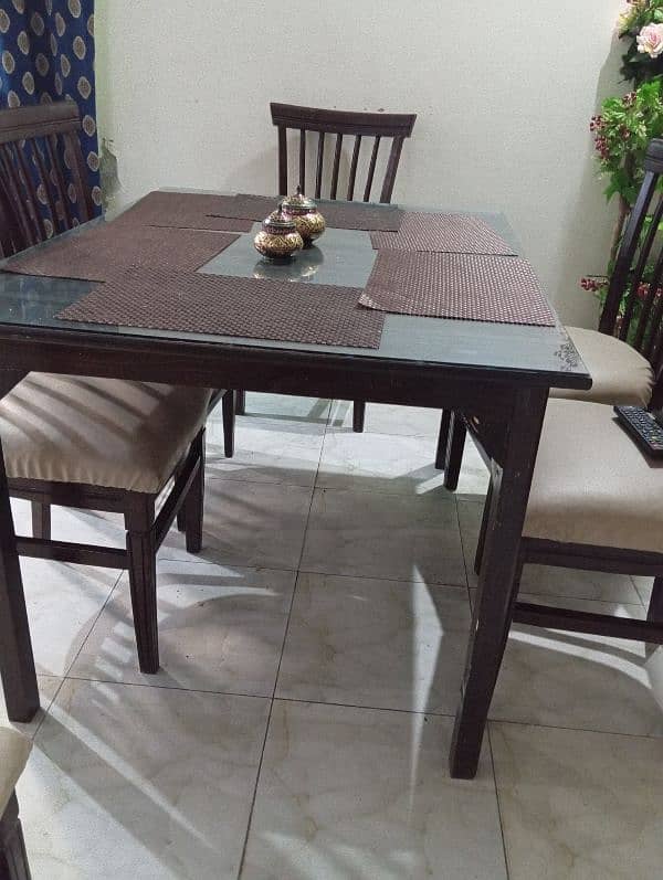 6 seater dining table 4