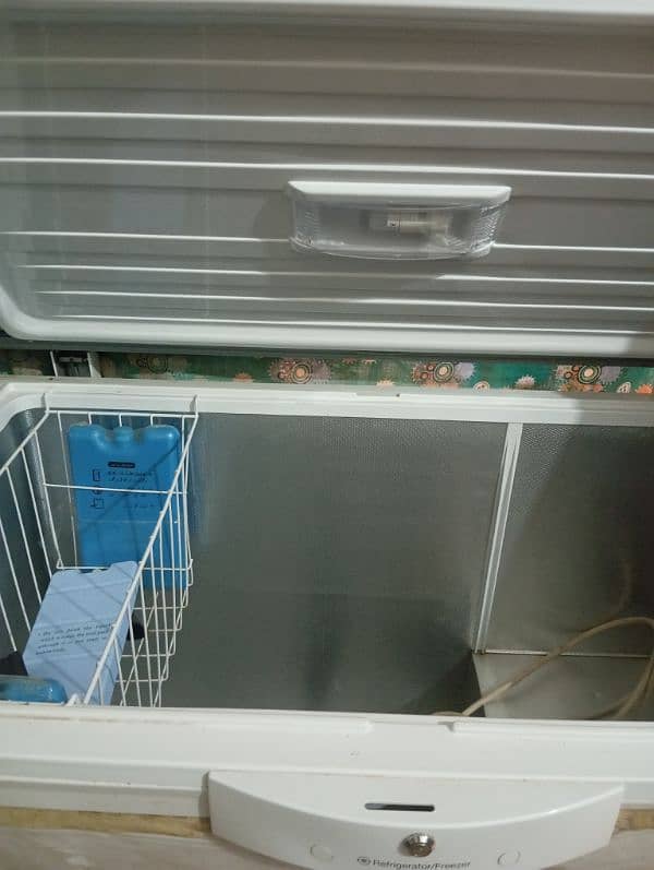 selling deep freezer 0