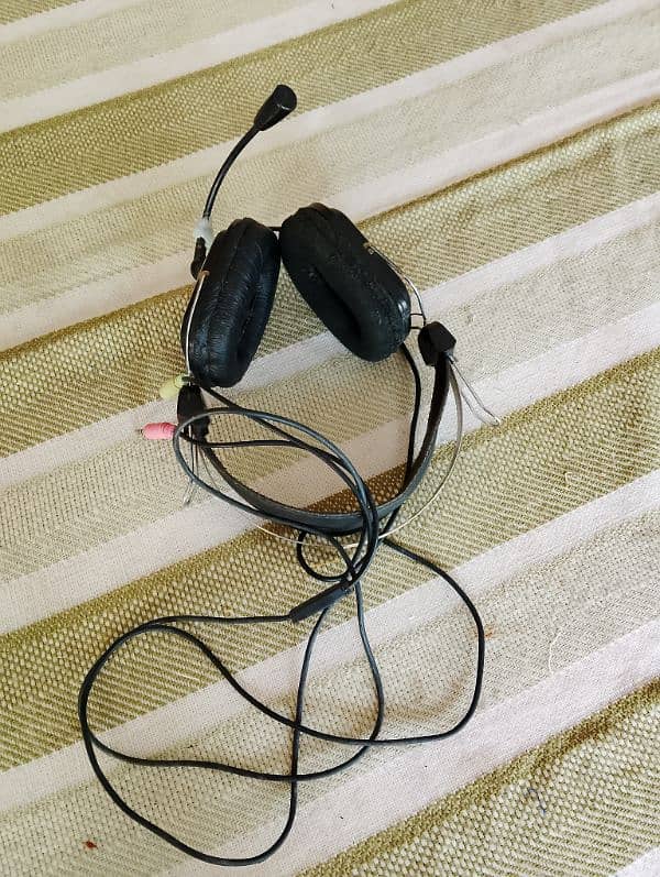 a4tech HS-50 headphone 2