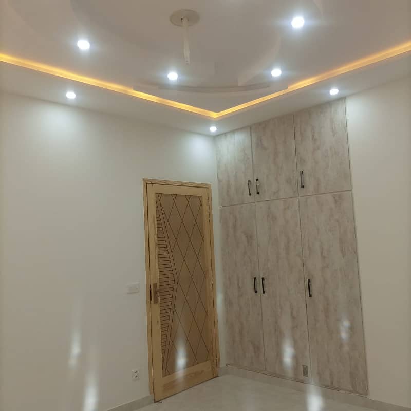 5 Master Bed 5 Marla Fully Luxury House For Sale On Block C In Etihad Town, Phase 1, Lahore 2