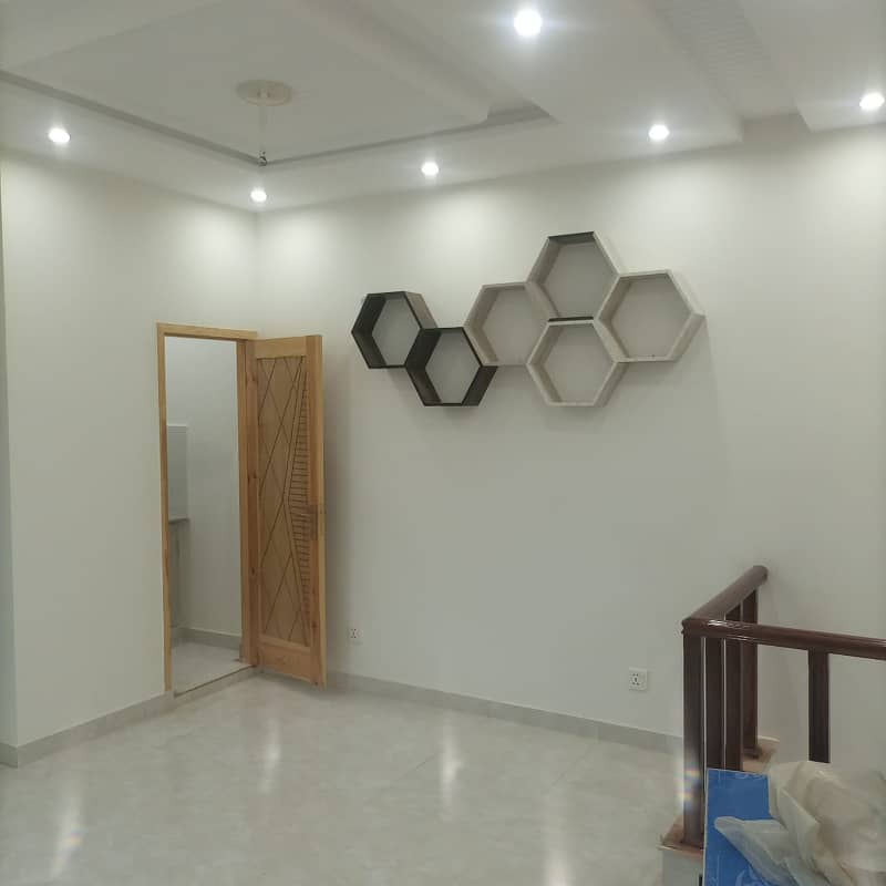 5 Master Bed 5 Marla Fully Luxury House For Sale On Block C In Etihad Town, Phase 1, Lahore 10