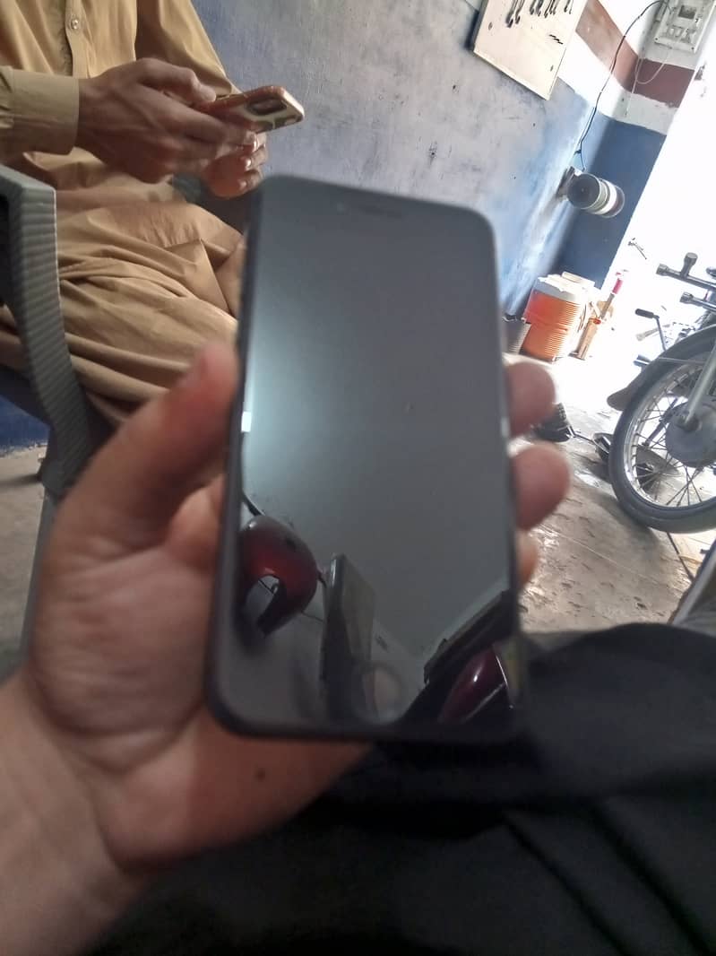 iPhone 7 10/10 condition 4