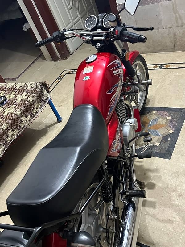 Suzuki GS150 5