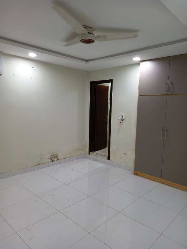 2 Bedroom Unfurnished Apartment Available For Rent in E/11/4 5