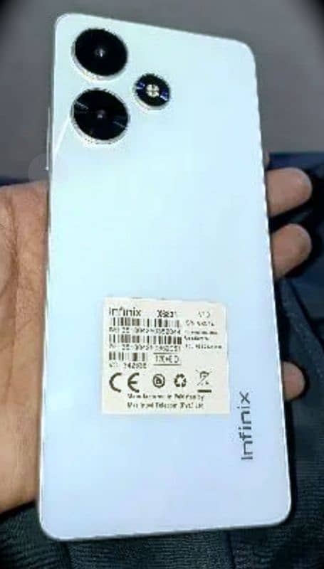 urgent need of money Infinix hot 30 8+8/128 is available 1