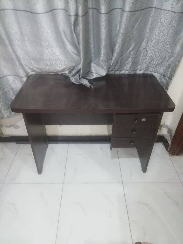 Good condition ofice Furniture 8