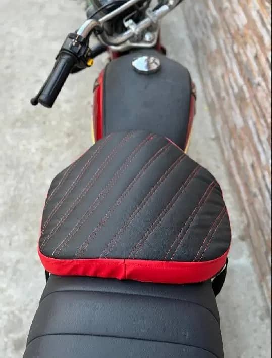 Double Stitch Water Proof Bike Seat Cushion 1