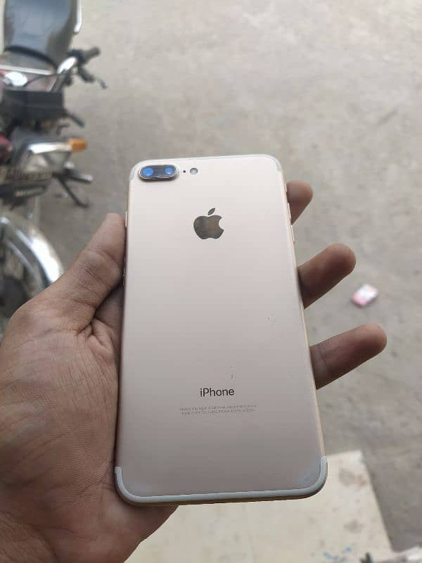 iPhone 7 plus (golden) 128gb 6