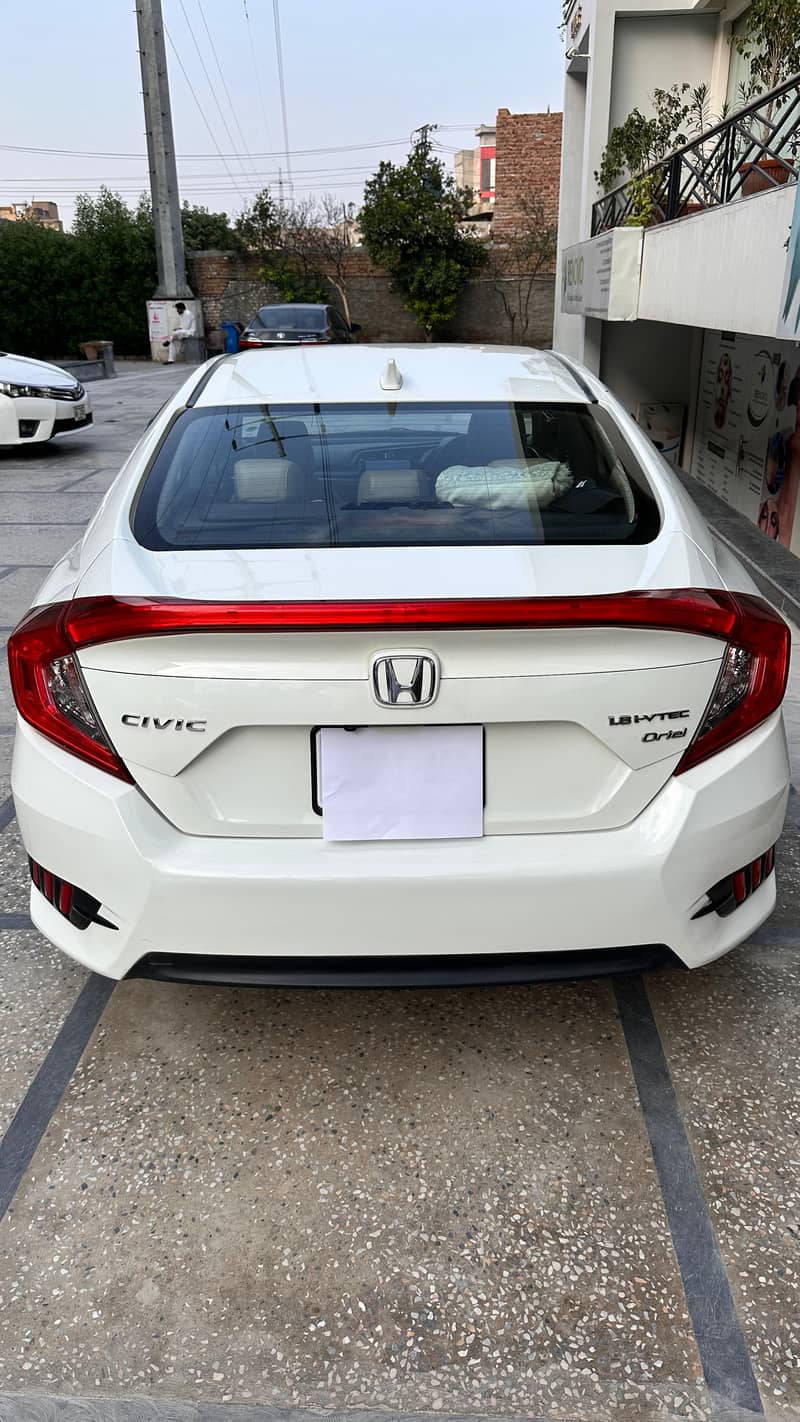 Honda Civic Oriel 2017 Honda Civic Oriel 1.8 i-VTEC CVT 5