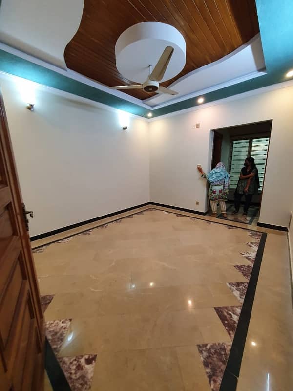 14 Marlas Double Storey Independent House Near Kashmir Highway G-14/4 5