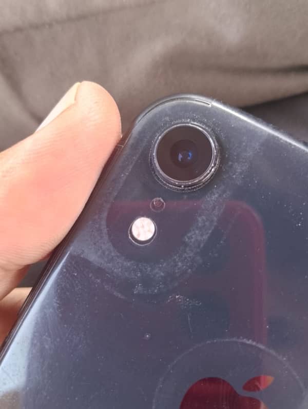 iPhone XR non pta koi masla nh ha all ok ha pin peck ha 1